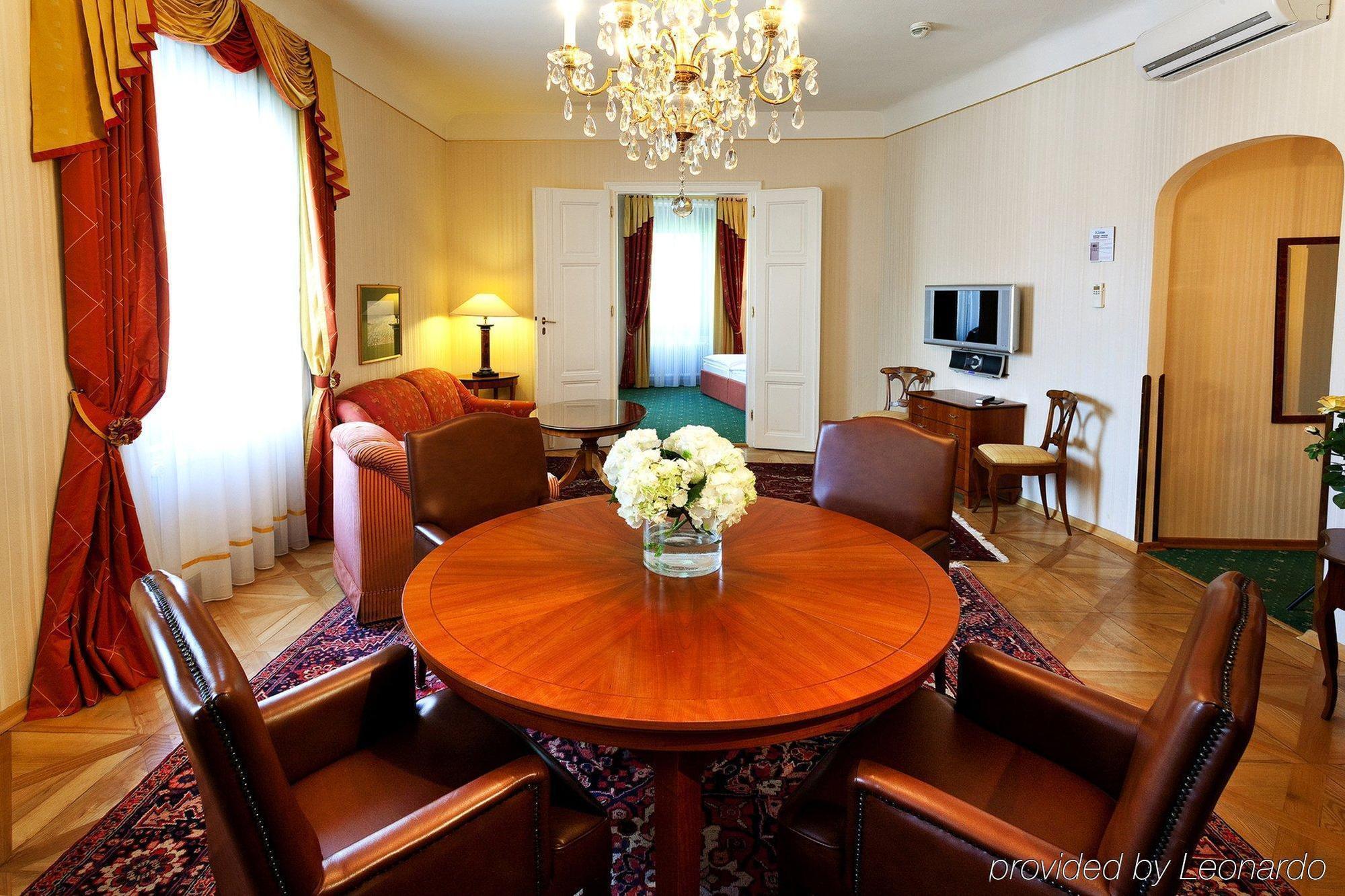 Parkhotel - Traditional Luxury Hotel 4*
